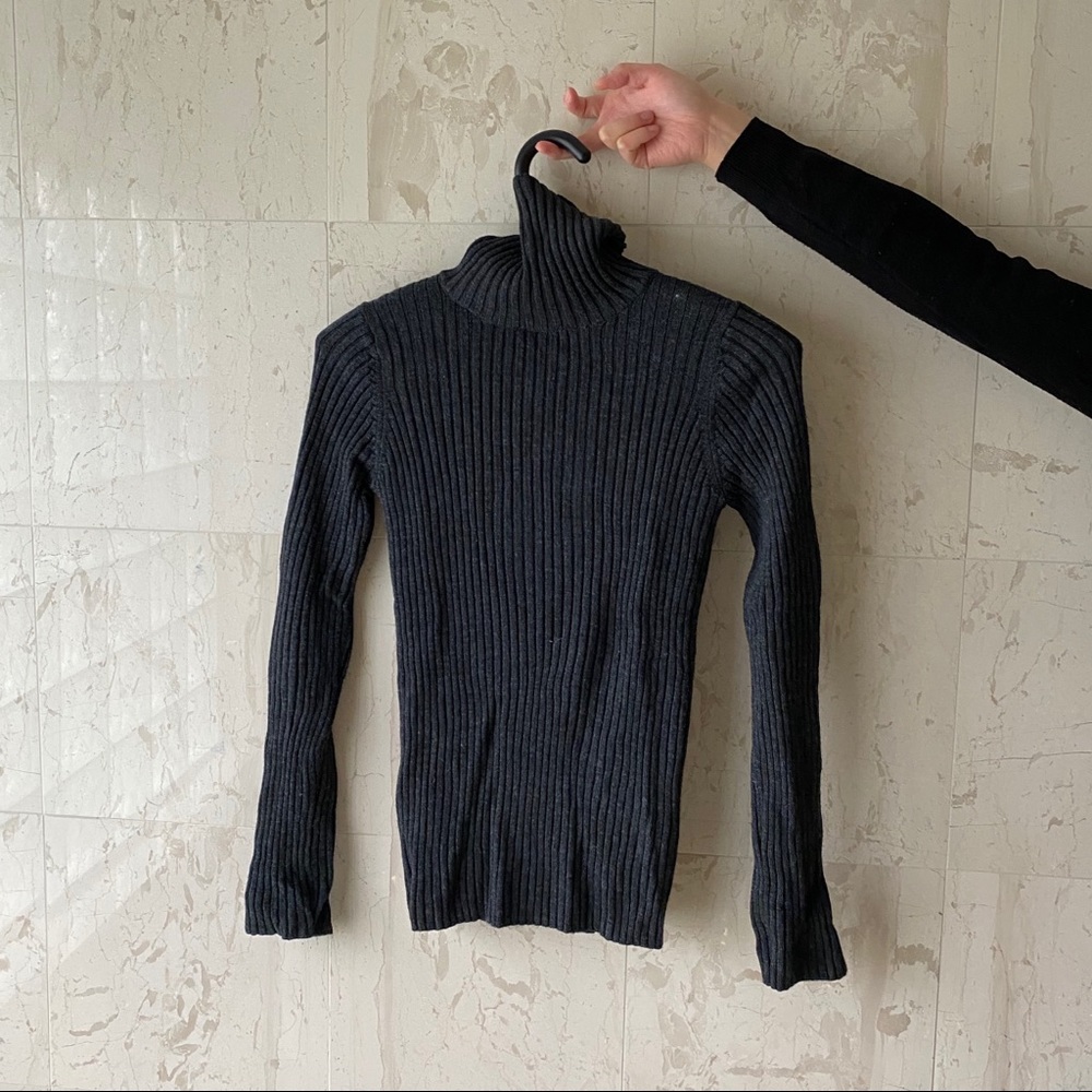 Grey ribbed turtle neck sweater